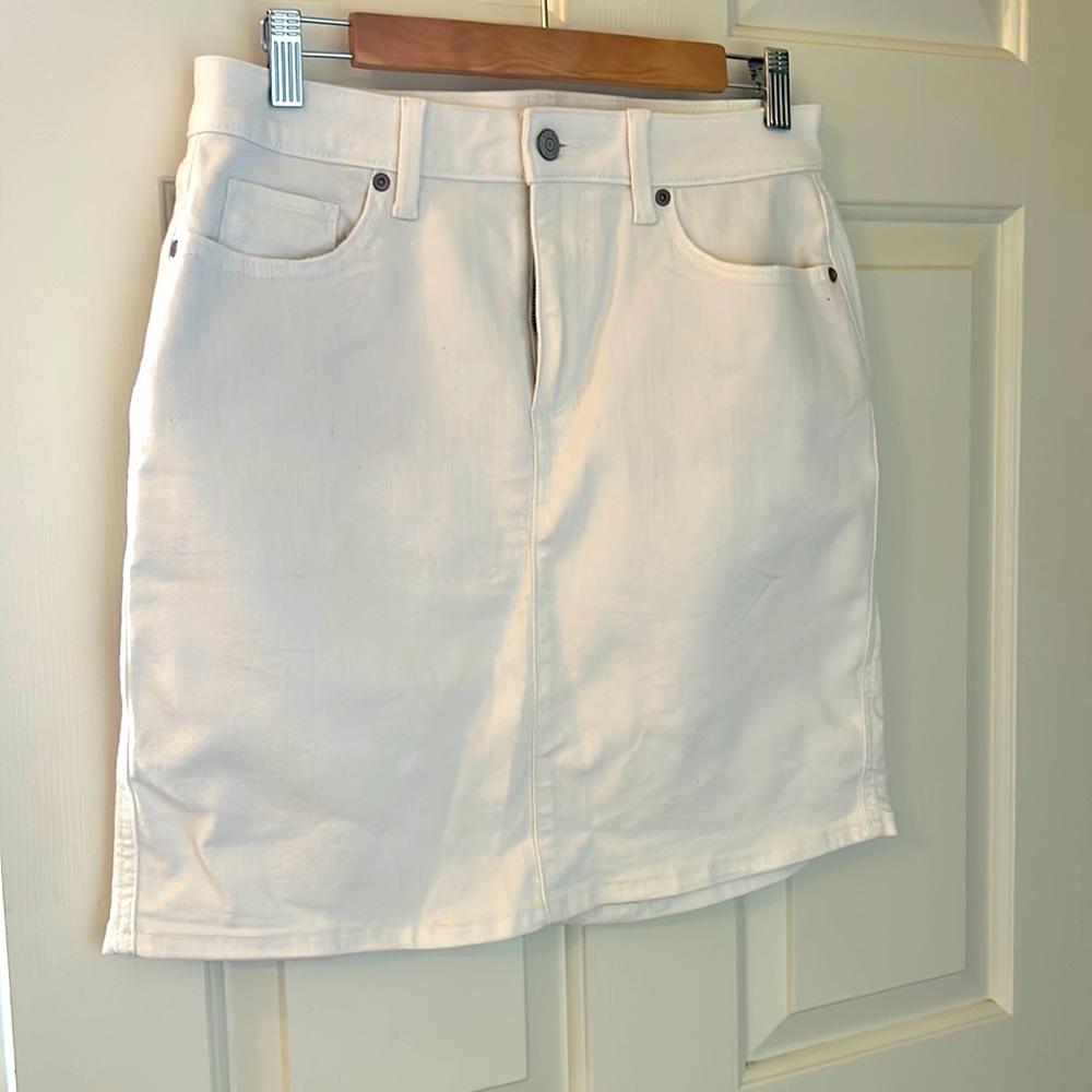 Sonoma white jean skirt size 8